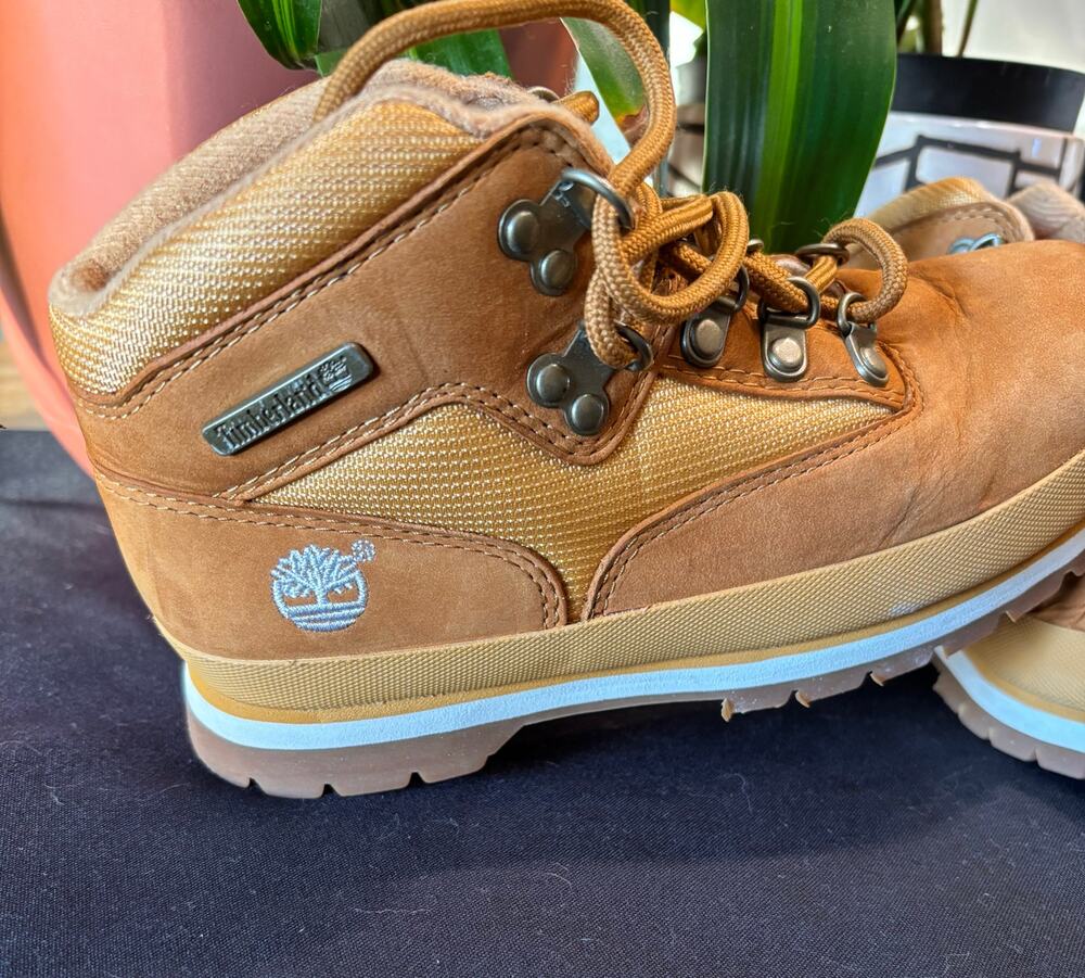 Boys Girls Youth Timberland Euro Hiker Nubuck Boots Wheat TB096775, size 2.5 NEW